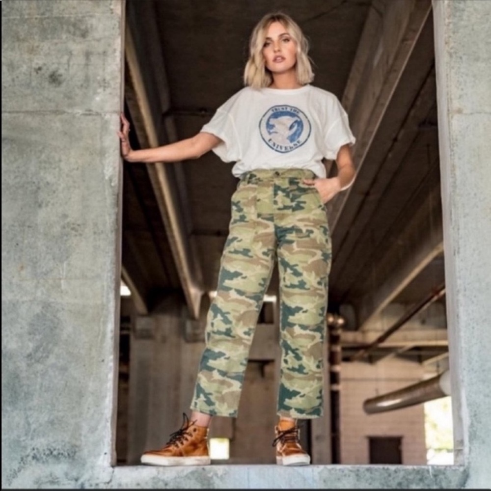 Free People Remy Camo Cropped Pants NWT Size 30